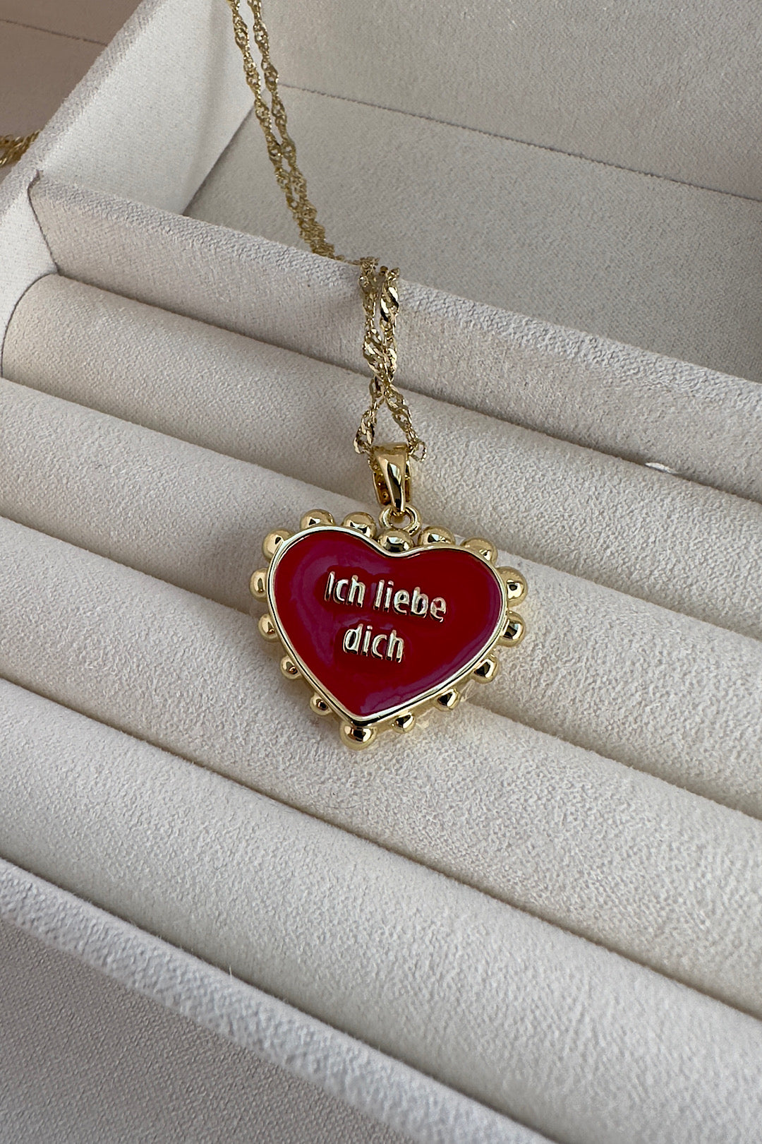 I love you in German heart necklace 