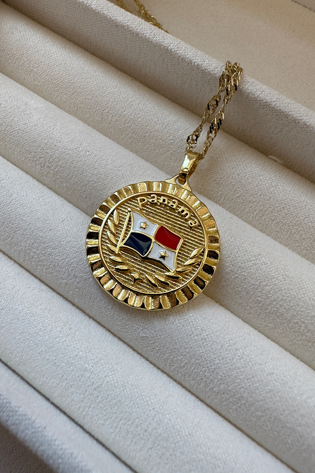 Panama Coat of Arms Gold Necklace 