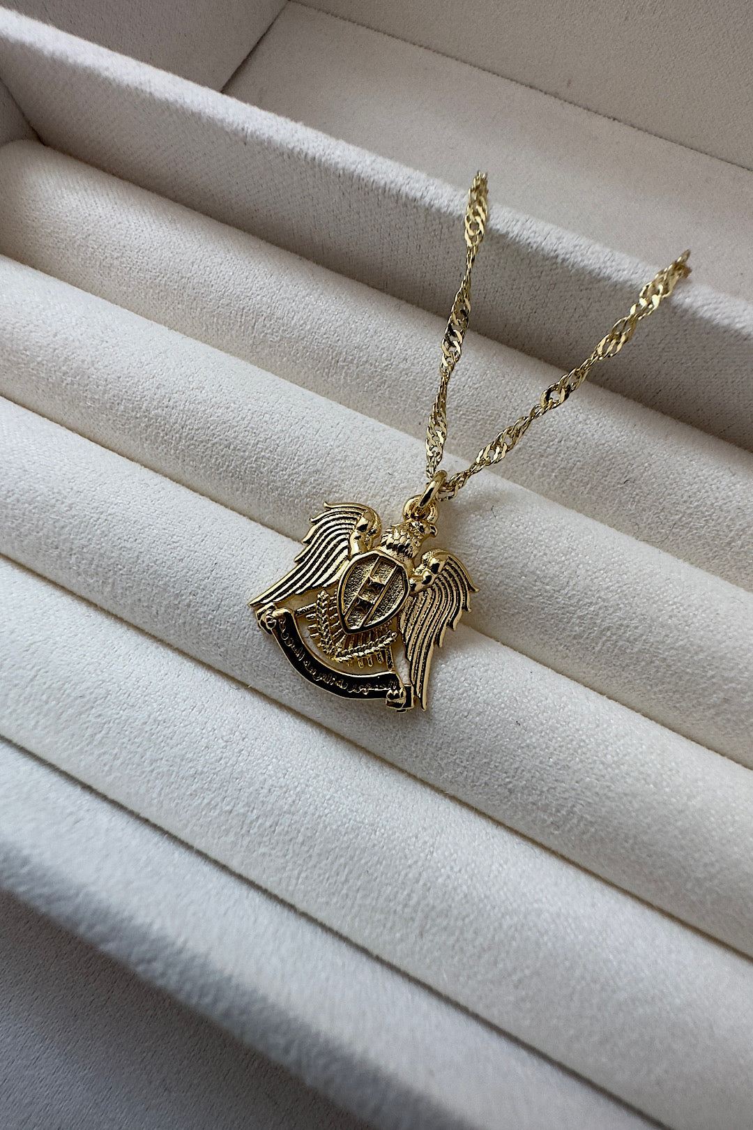 Syria Coat of Arms Gold Swirl Necklace 