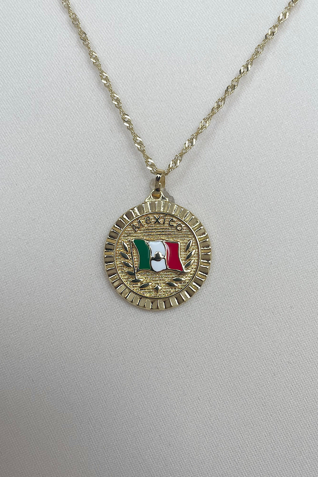 Mexico flag Swirl Necklace